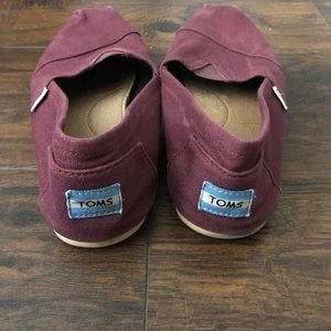 Burgundy Toms. Mens8/womans10